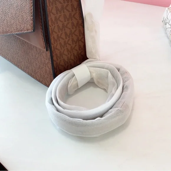 Final Sale!!! 👜 MICHAEL KORS 🌺 Greenwich Medium Logo Satchel - Picture 12 of 14